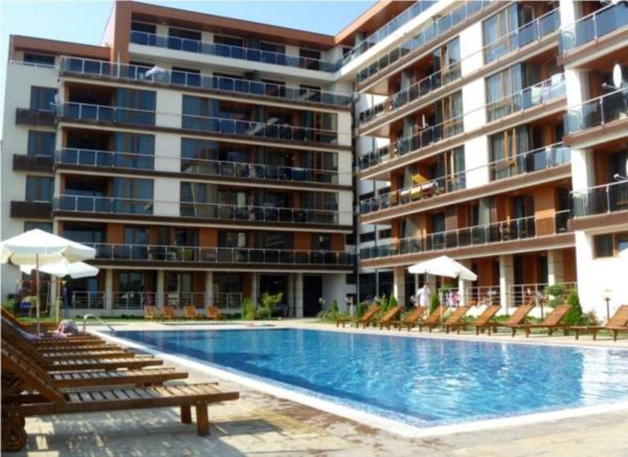 Pomorie Bay Aparthotel Exterior photo