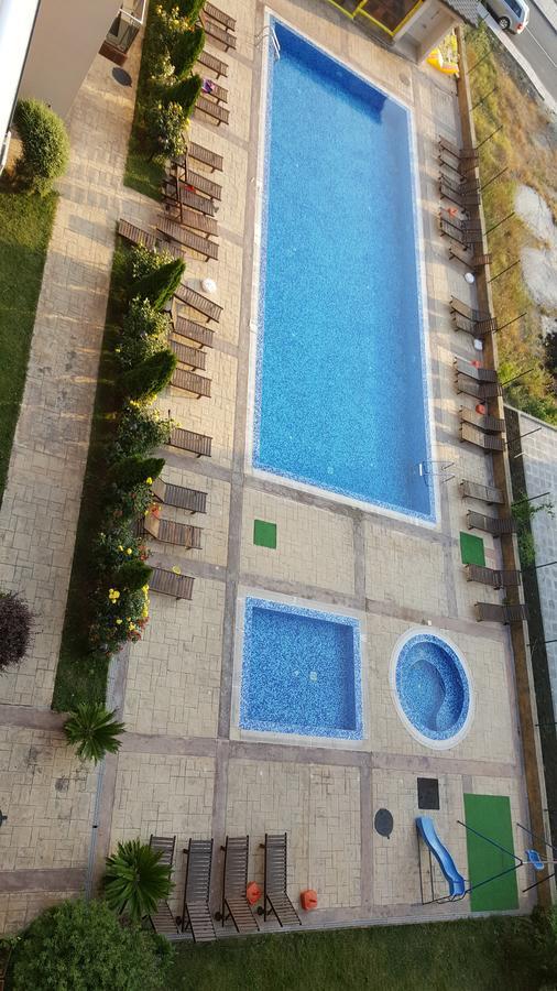 Pomorie Bay Aparthotel Exterior photo